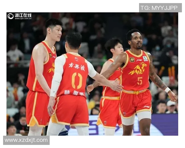 CBA激战广厦对阵四川双方全力争胜精彩瞬间回顾